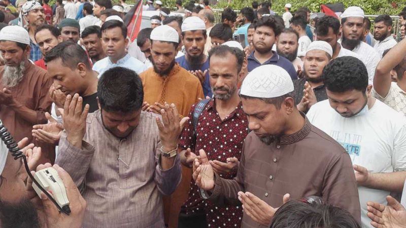 মার্চ ফর গাজা: ফিলিস্তিনের স্বাধীনতা কামনায় মোনাজাতে কাঁদলেন লাখো মানুষ